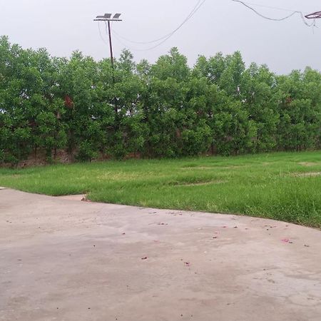 Отель Vasundhara Garden Pukhrayan Экстерьер фото